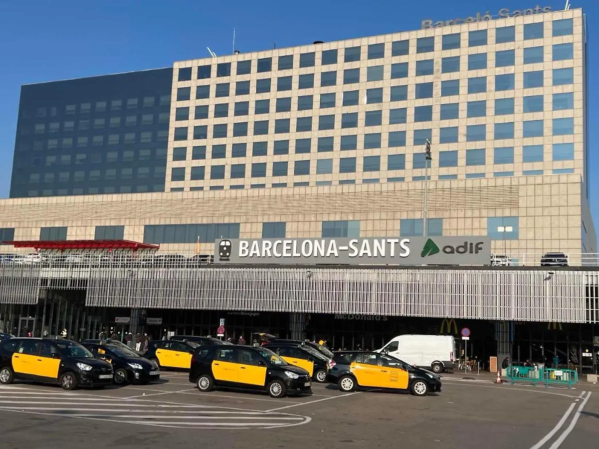New Camp Nou Apartment/Diret Airport,Beautiful L'Hospitalet de Llobregat Apartment
